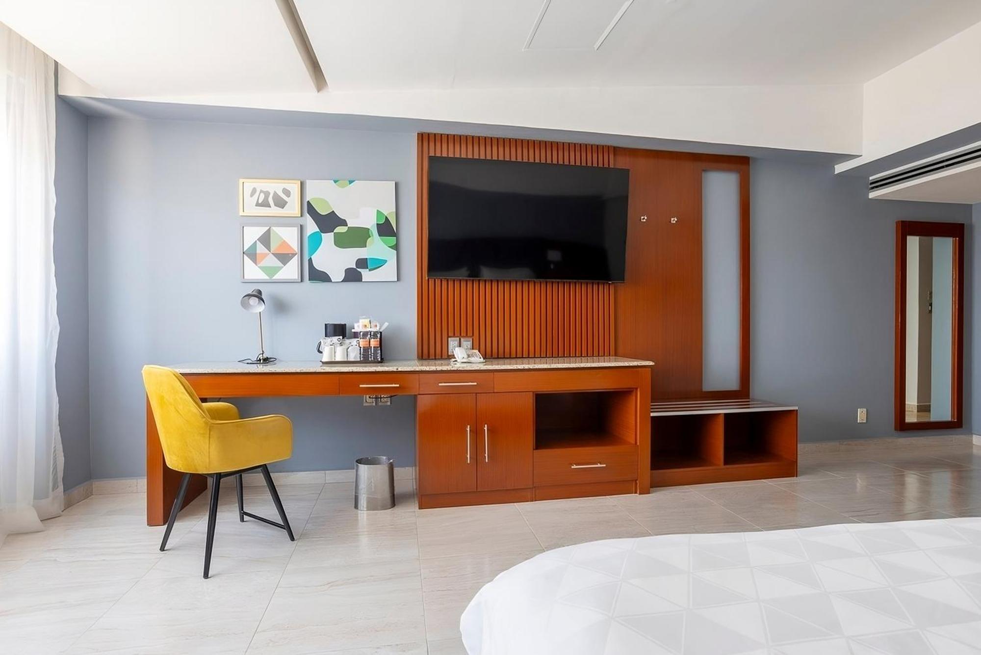 Holiday Inn Puebla Finsa By Ihg Exterior photo